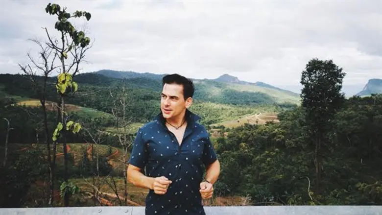 ทีวีไกด์: รายการ "หลงรักยิ้ม"ชมทุ่งไฮเดรนเยีย โครงการหลวงขุนแปะแวะเช็คอินที่เที่ยวยอดฮิต เก๊าไม้ล้านนาใน “ใชเหมี่ยง เชียงใหม่” กับฝรั่ง “แดเนียล เฟรเซอร์”