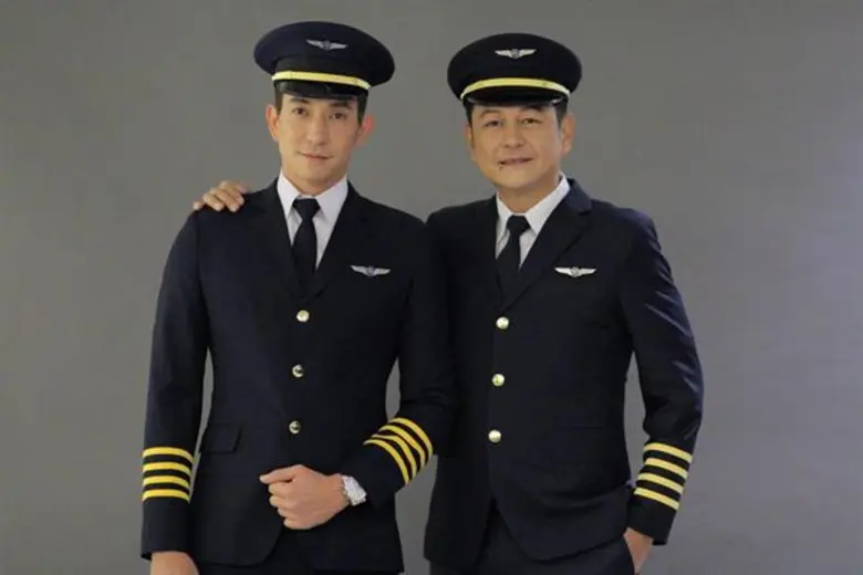 ทีวีไกด์: เรื่องย่อละคร ละครซีรีส์ My hero วีรบุรุษสุดที่รัก เรื่องย่อ  ใต้ปีกปักษา