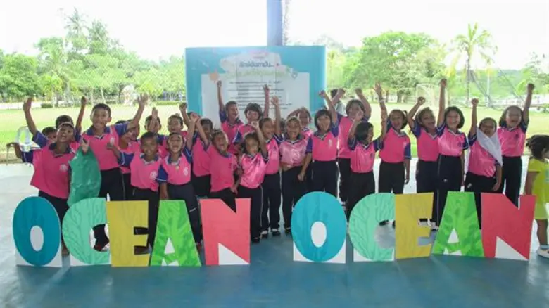 "เกาะยาว" เป็นหมู่เกาะบริเวณอ่าวพังงาของท...