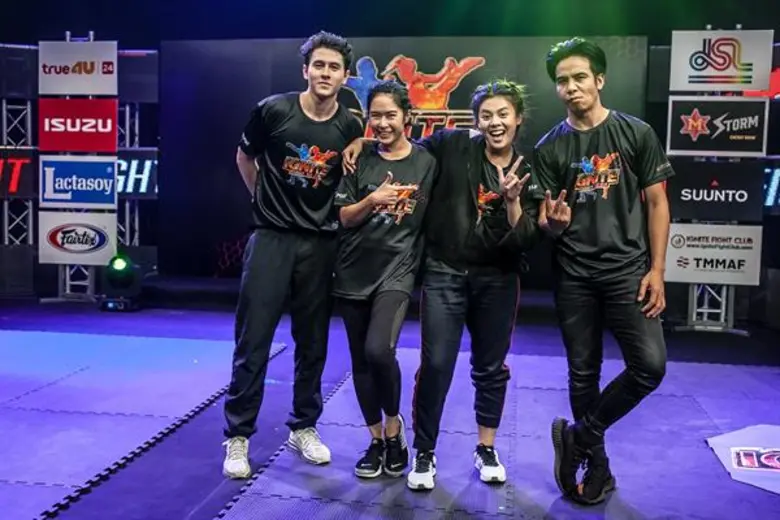 ปล่อยความฟิตและความแข็งแกร่งกันไปทั้งสตูด...