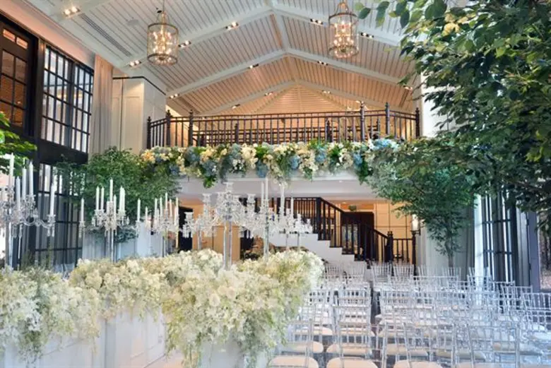 พิธีแต่งงานในฝัน ที่โรงแรม ดิ แอทธินี โฮเทล แบงค็อก, อะ ลักซ์ชูรี คอลเล็คชั่น โฮเทล