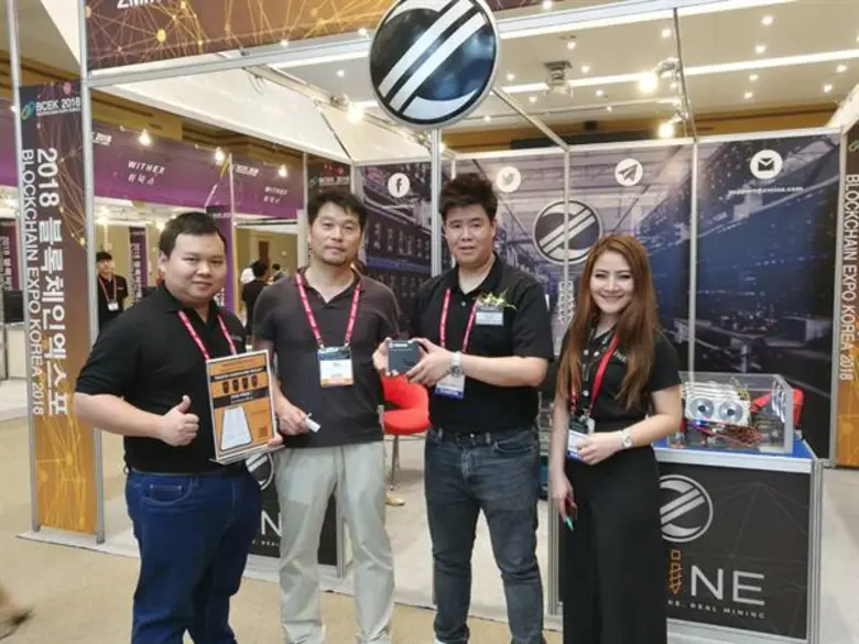 นายกษมพัทธ์ วิธานวัฒนา ผู้ร่วมก่อตั้งและป...