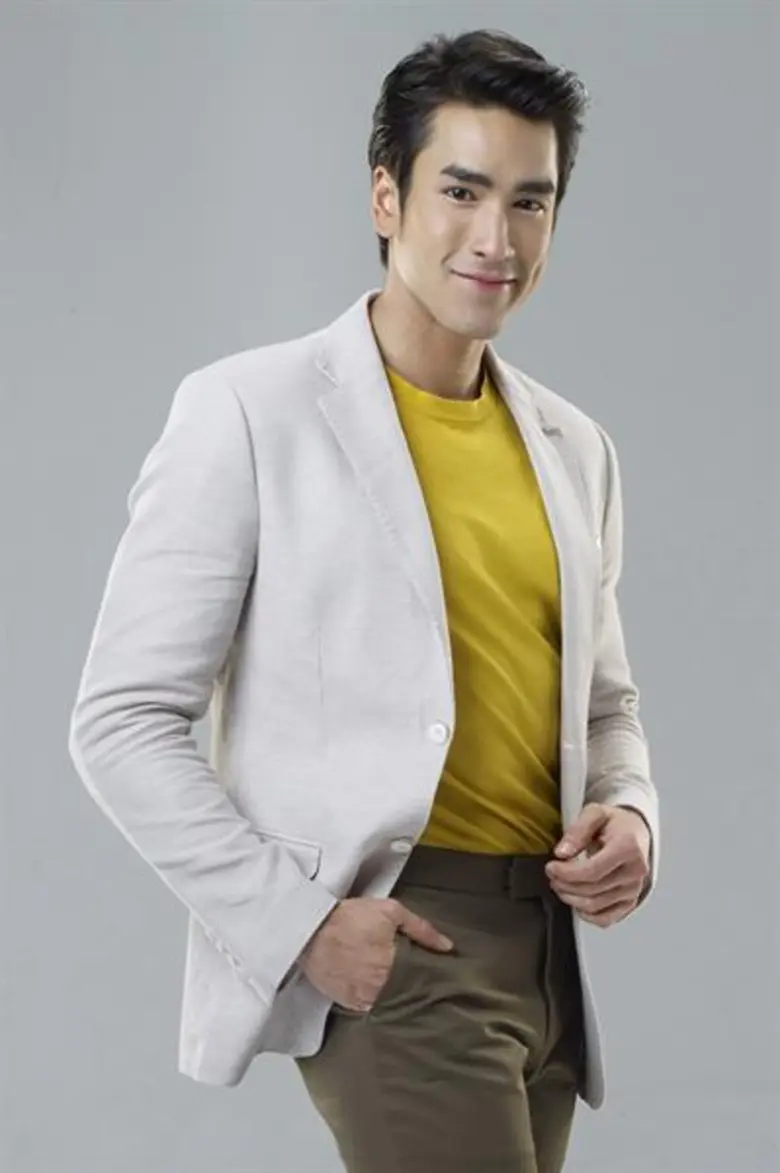 ฮอตไม่หยุด! ล่าสุดพระเอกหนุ่ม ณเดชน์ คูกิ...