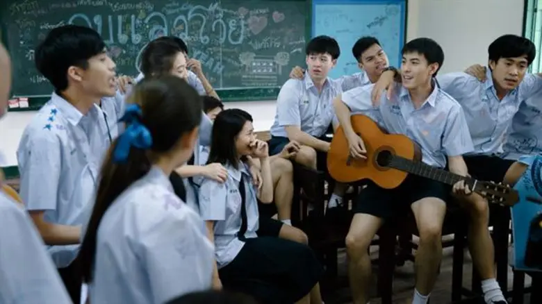 เรื่องย่อ: ซีรีย์ “เด็กใหม่”