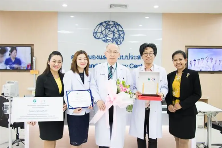 โรงพยาบาลไทยนครินทร์ได้รับโล่และใบรับรอง โรงพยาบาลที่ผ่านการรับรองคุณภาพด้านการจัดตั้งหออภิบาลผู้ป่วยโรคหลอดเลือดสมอง (Stroke Unit) จากกรมการแพทย์ กระทรวงสาธารณสุข