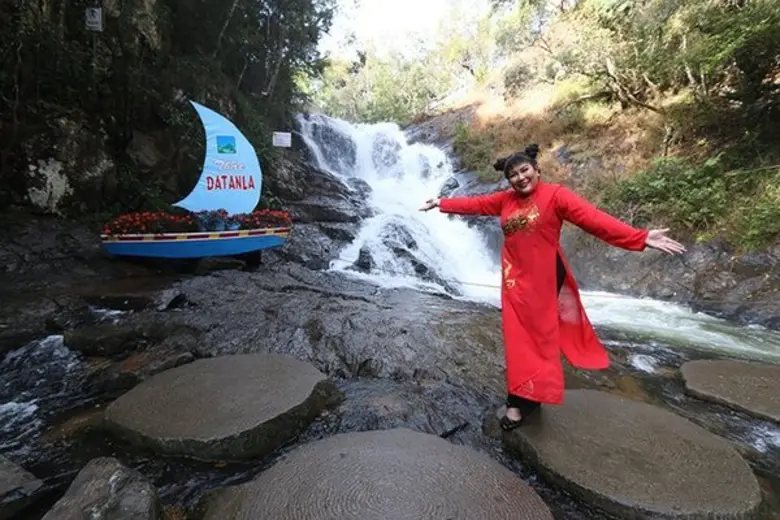 อิ๋งอิ๋งชวนดูรายการ “เปิดโลกสดใส” ออกอากาศวันจันทร์ที่ 30 กรกฎาคม 2561