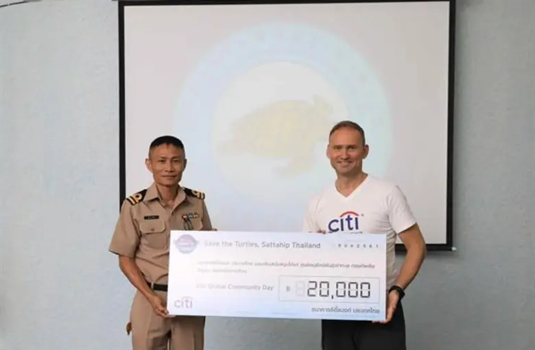 มร. ทีบอร์ พานดิ กรรมการผู้จัดการใหญ่ ธนา...