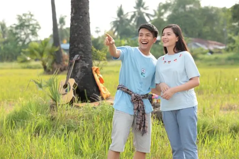 “GMM25”  เอาใจคอลูกทุ่ง จับคู่ “เต๋า-โฟกัส” ลงจอด้วยกันครั้งแรกใน “มนต์ฮักทรานซิสเตอร์”