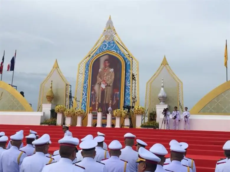 ส.ป.ก.ร่วมพิธีทำบุญตักบาตรและถวายสัตย์ปฏิญาณเป็นข้าราชการที่ดีและพลังของแผ่นดิน เนื่องในวันเฉลิมพระชนมพรรษา สมเด็จพระเจ้าอยู่หัว วันที่ 28 กรกฎาคม 2561