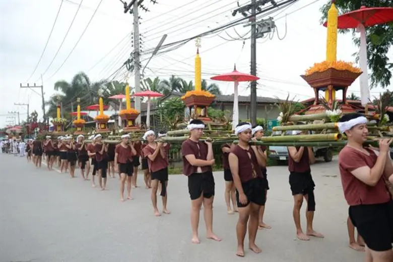 วัดพระธาตุผาเงา อ.เชียงแสน จ.เชียงราย ร่ว...