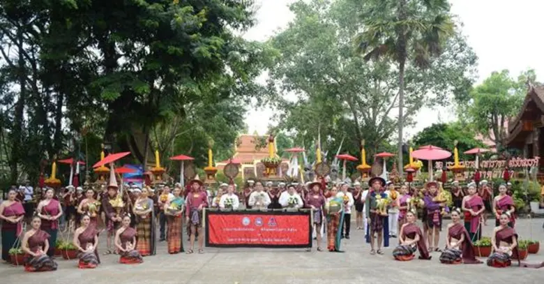 เชียงแสนรวมศรัทธาปลุกความภาคภูมิมรดกวัฒนธรรมประวัติศาสตร์ล้านนา จัดขบวน “ถวายเทียนพรรษา...หิรัญนครเงินยาง ๒๕๖๑” ครั้งแรก