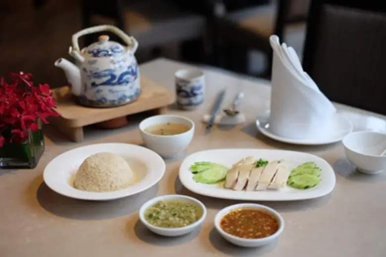 ห้องอาหารไชน่า เทเบิ้ล โรงแรมเรดิสัน บลู ...