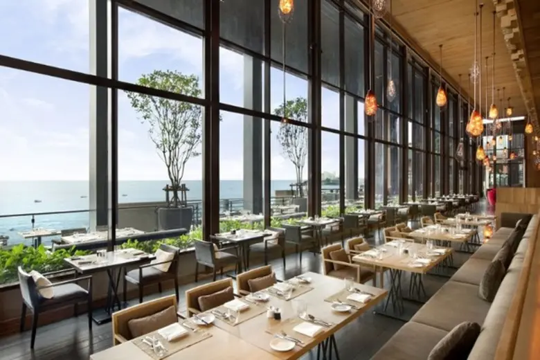 อิ่มอร่อยต้อนรับเทศกาลวันแม่ ท่ามกลางบรรยากาศอบอุ่น และวิวทะเลสวย ณ โรงแรมฮิลตัน พัทยา