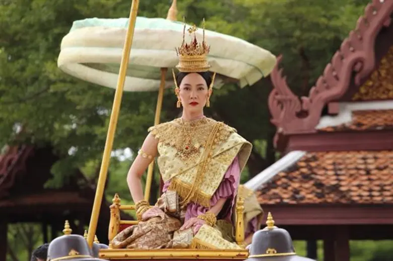 ฉากอลังการใน 'ศรีอโยธยาภาค ๒’ ' นุ่น-วรนุช ’ รำถวายตัวในพิธีสถาปนา ' พระมเหสีฝ่ายซ้าย ’