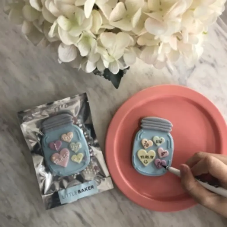 เดือนสิงหาคม เดือนแห่งความรักที่อบอวลจากค...