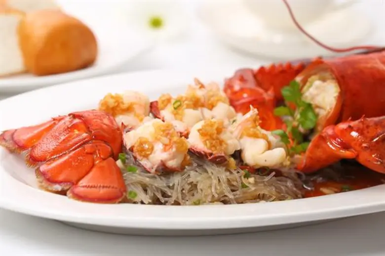 ฮ่องกง ฟิชเชอร์แมน จัดเต็ม 3 เมนูกุ้งล็อบสเตอร์แคเนเดียน สไตล์ฮ่องกง