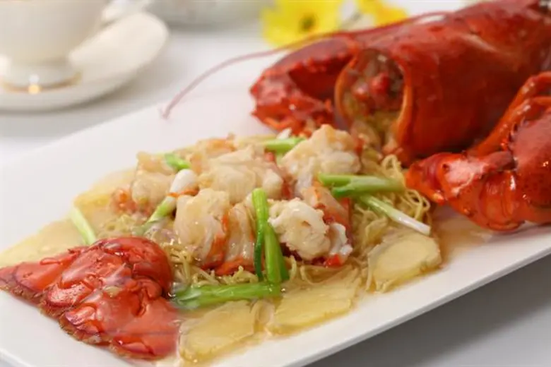 ฮ่องกง ฟิชเชอร์แมน จัดเต็ม 3 เมนูกุ้งล็อบสเตอร์แคเนเดียน สไตล์ฮ่องกง