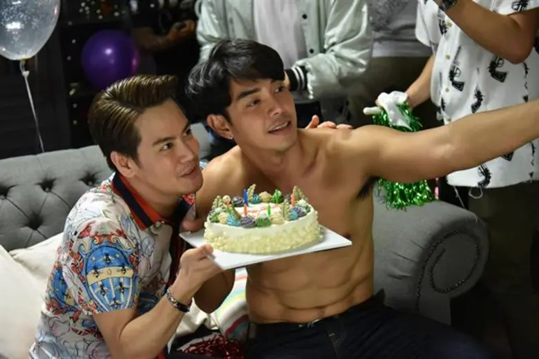 “อ๊อฟ” เปิดศึก “จ๋า” แย่ง “อาร์ต” ใน “เขา เธอและอีกคน” รักสามเส้าสุดแซ่บ “เก้ง ผู้ชาย ชะนี”