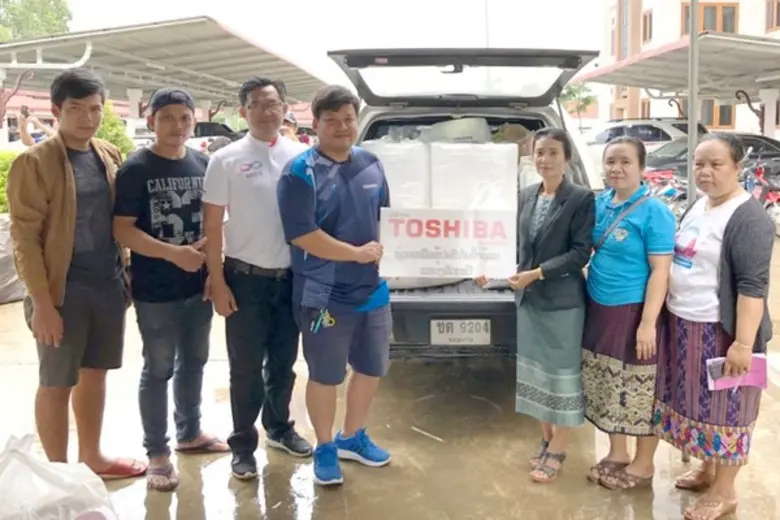 ทีมผู้บริหารและพนักงานโตชิบา ไทยแลนด์ จำก...