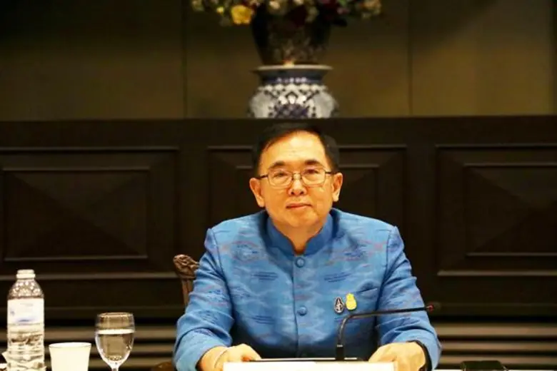 ชาวอเมริกันส่งมอบโบราณวัตถุยุคบ้านเชียง 12 ชิ้น ภาชนะดินเผา-ลูกกลิ้งดินเผา-หินดุ-กำไลสำริด พร้อมภาพถ่าย 1 รายการ คืนให้ไทย