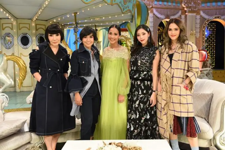 ทีวีไกด์: รายการ “3 แซบ”  เปิดเรื่องแซบ!! ของสาวๆ “BNK48”  และว่าที่คุณแม่ “เมญ่า - นิวเคลียร์” ใน '3 แซบ’