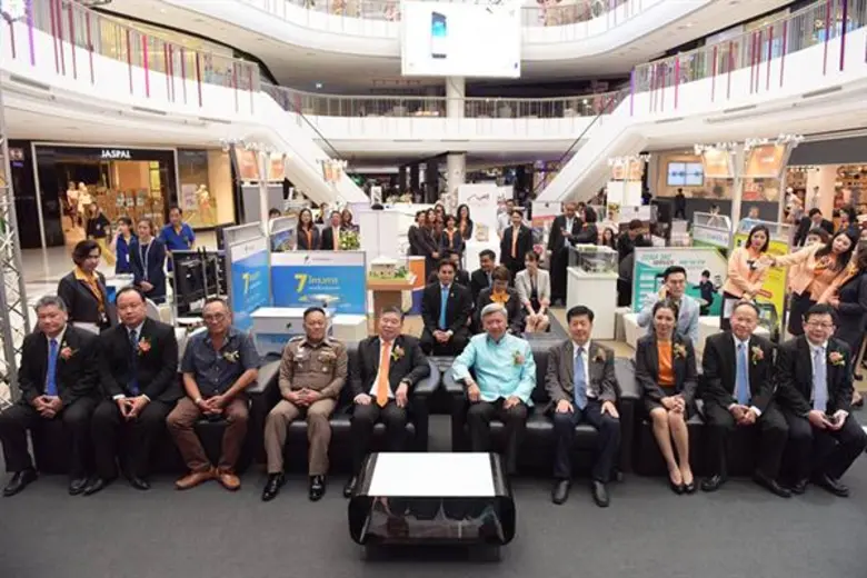 นายสุรชัย ดนัยตั้งตระกูล ประธานกรรมการธนา...