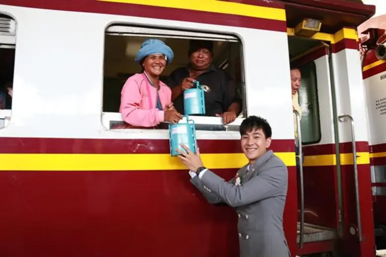 นักแสดง-ผู้ประกาศข่าว ช่อง 7HD ร่วมจัดเลี้ยงอาหารพระราชทาน เนื่องในโอกาสสัปดาห์วันแม่แห่งชาติ ประจำปี 2561