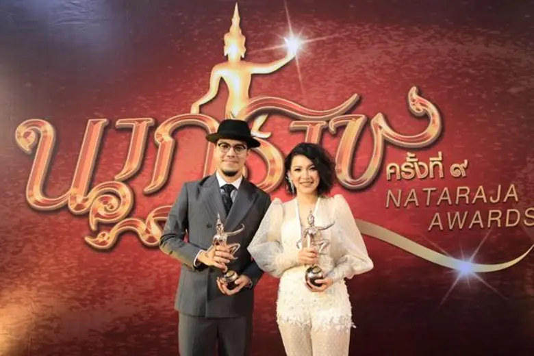คว้า 2 รางวัล... ปรบมือให้กับรายการวิทยุท...
