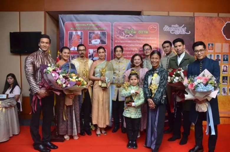 หม่อมน้อย-สินจัย-ปีเตอร์ นำทีมดารานักแสดงศิลปิน เข้ารับรางวัล พระพิฆเนศวร ครั้งที่ 6