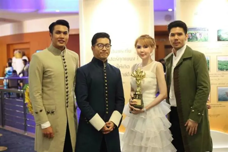 สาวคนเก่ง พีช-สุพิชญา ไพฑูลย์ กรรมการผู้จัดการบริษั...