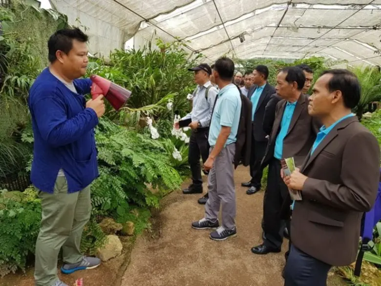 ผู้อำนวยการองค์การสวนพฤกษศาสตร์ ให้การต้อนรับ ผู้ว่าราชการจังหวัดตรัง
