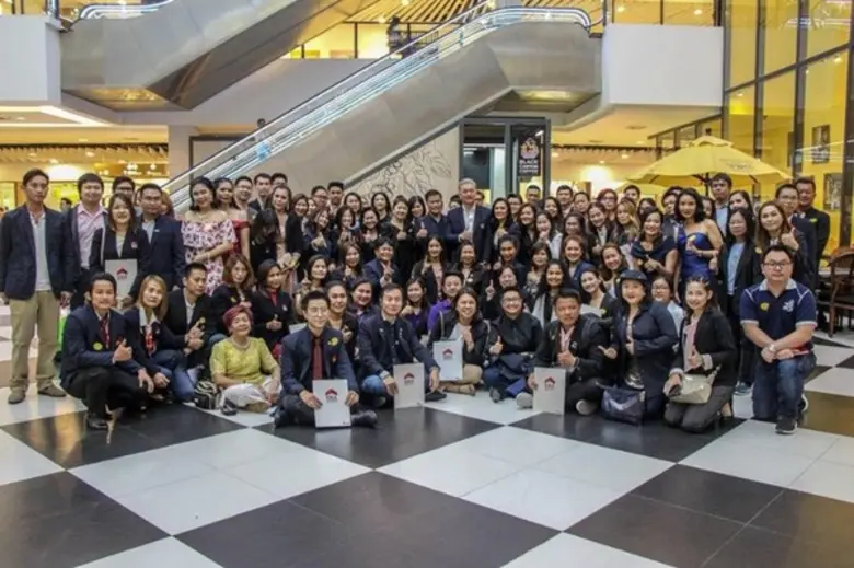 นายวรเดช ศิวะเตชานนท์ ประธานกรรมการบริหาร...