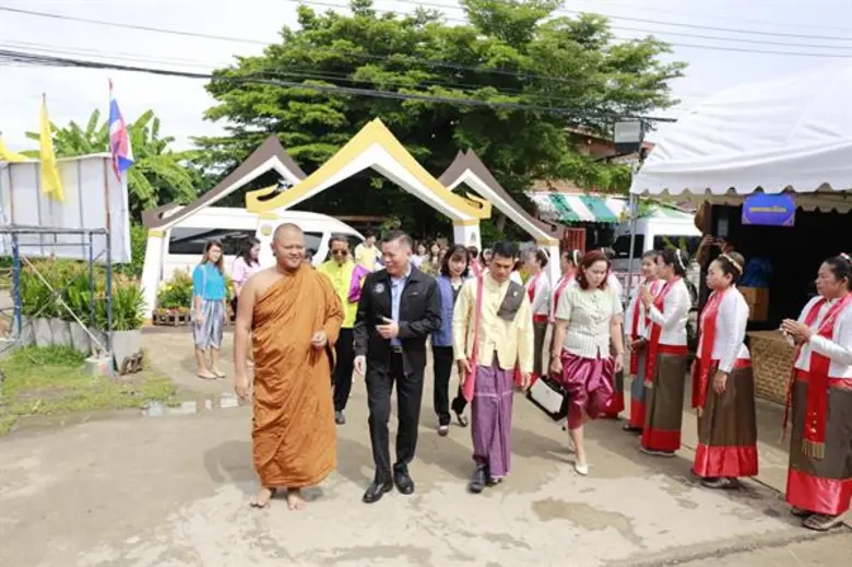 วธ.ร่วมกับจังหวัดลพบุรี จัดงานมหกรรมลานวัฒนธรรมสืบสานวิถีถิ่น วิถีไทย เฉลิมพระเกียรติฯ ณ ชุมชนคุณธรรมฯวัดอัมพวัน เปิดเวทีให้นักเรียน นักศึกษา แลกเปลี่ยนเรียนรู้ สืบทอดงานวัฒนธรรม