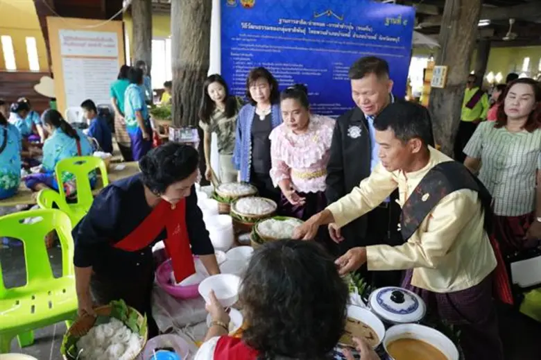 วธ.ร่วมกับจังหวัดลพบุรี จัดงานมหกรรมลานวัฒนธรรมสืบสานวิถีถิ่น วิถีไทย เฉลิมพระเกียรติฯ ณ ชุมชนคุณธรรมฯวัดอัมพวัน เปิดเวทีให้นักเรียน นักศึกษา แลกเปลี่ยนเรียนรู้ สืบทอดงานวัฒนธรรม