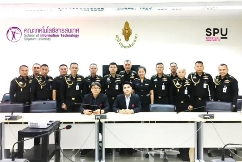 ดร.สุรชัย ทองแก้ว ด๊อกเตอร์หนุ่มหล่อ จาก ...