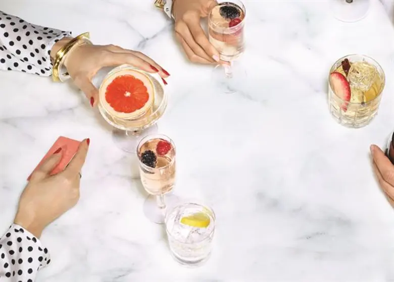 Let there be bubbles nibbles, flowing fre...