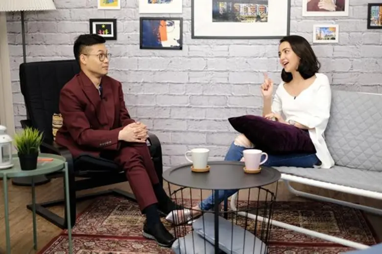 ทีวีไกด์: รายการ “Loukgolf’s English Room” แขกรับเชิญ ซาร่า เล็กจ์