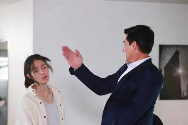 เมื่อความจริงเริ่มปรากฏและชี้ชัดว่าใครคือ...