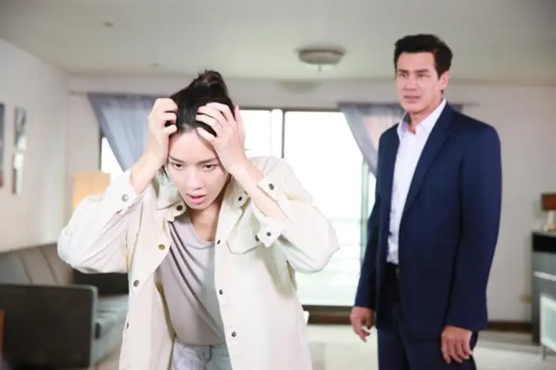 “หลิน” ทำขัดใจ “วิลลี่” โกรธจัด ตบหน้าหัน ใน “สัมผัสรัตติกาล” ทำเอาคนดูลุ้นตลอดๆ สำหรับเรื่องราวของละครเรื่อง “สัมผัสรัตติกาล” และยิ่งตื่นเต้นสุดๆ