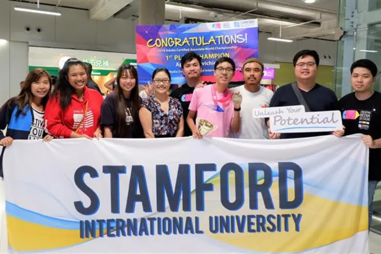 ขอแสดงความยินดีกับ นายอภิรัฐ หอวิเชียร นั...