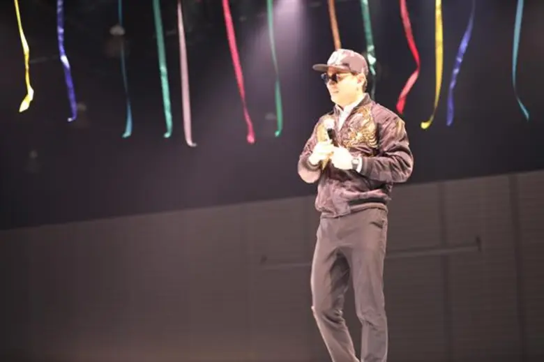 นึกว่าแร๊ปเปอร์ดังมาเอง ที่ไหนได้เป็นอธิการบดีหนุ่มชื่อดังคนนี้!