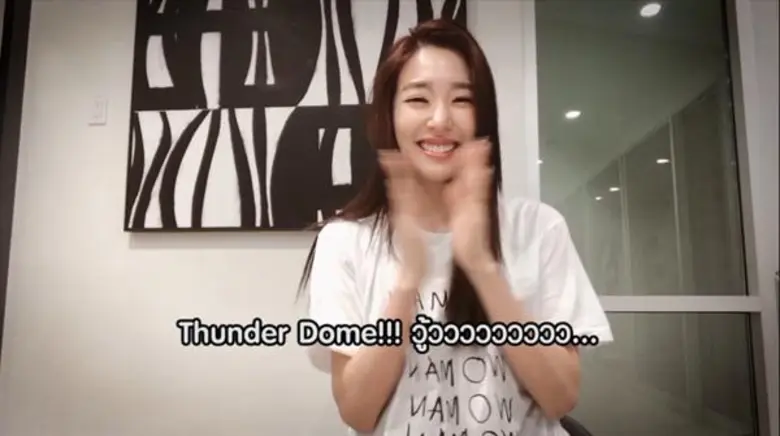 แฟนมีตติ้งขยับวันเป็น 20 ก.ย.! “ทิฟฟานี่” เซลฟี่คลิปย้ำแฟนคลับไทยด้วยตัวเอง เฟโอห์ปรับขยายสถานที่ไปธันเดอร์โดมตอบรับเสียงเรียกร้องโซวอน