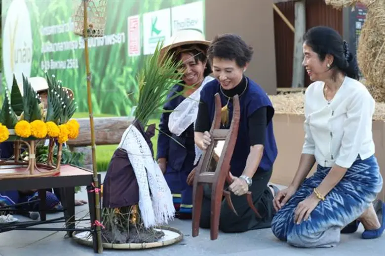 เรียนรู้ประวัติศาสตร์ “รับขวัญข้าว” ประเพณีดั้งเดิมแบบไทยๆ ที่คุณอาจไม่เคยรู้..ว่าทำไมต้องรับขวัญข้าวที่เรากิน!