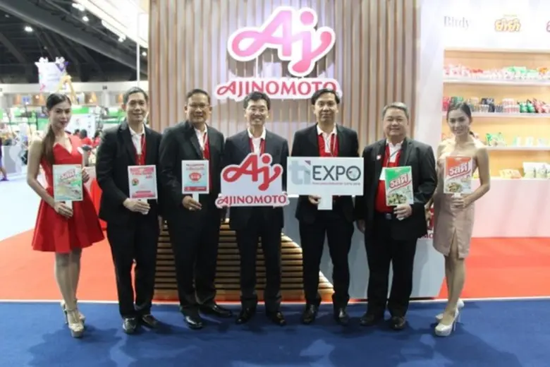 เมื่อเร็วๆ นี้ มร.ทะคากิ อะระชิดะ (กลาง) ...