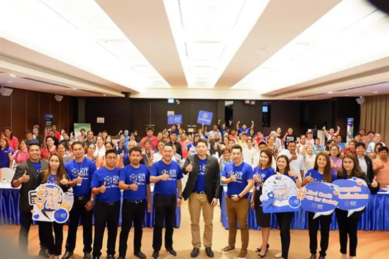 ธ.ไทยเครดิต ฯ นำโครงการพ่อค้าแม่ค้าพากเพียร Season 2 สัญจรลงใต้ ต่อยอดความรู้ด้านสังคมไร้เงินสดให้แก่ผู้ค้ารายย่อยที่ อ.หาดใหญ่