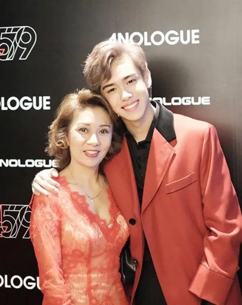 ใน "วันแม่" ที่จะถึงนี้ 3 หนุ่มตัวแทนจาก ...