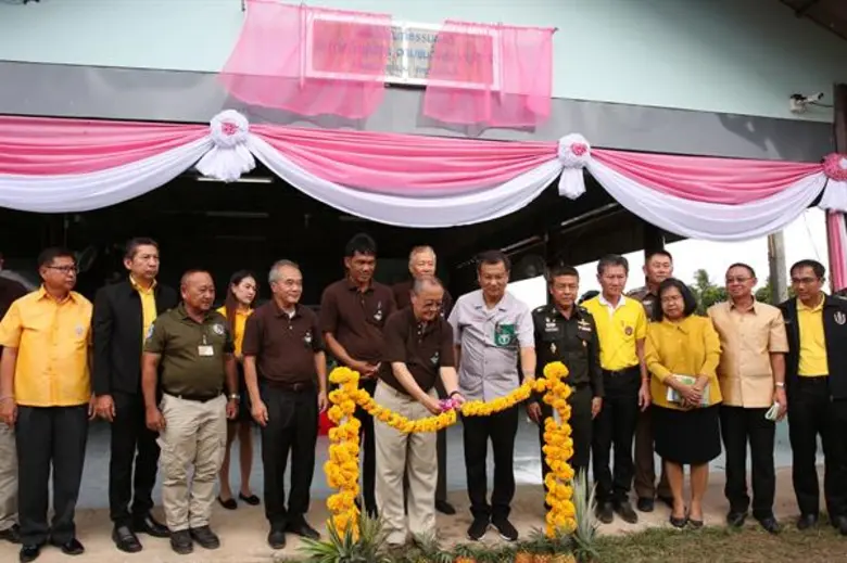 บางกอกแดนซ์ มอบเงินให้กับ มูลนิธิอุทกพัฒน์ในพระบรมราชูปถัมภ์ เพื่อสร้างฝายกักเก็บน้ำ พร้อมร่วมเปิดพิพิธภัณฑ์ธรรมชาติจัดการน้ำชุมชน ตามแนวพระราชดำริ ที่จังหวัดราชบุรี