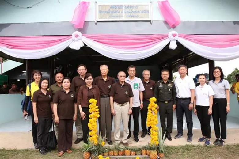 บางกอกแดนซ์ มอบเงินให้กับ มูลนิธิอุทกพัฒน์ในพระบรมราชูปถัมภ์ เพื่อสร้างฝายกักเก็บน้ำ พร้อมร่วมเปิดพิพิธภัณฑ์ธรรมชาติจัดการน้ำชุมชน ตามแนวพระราชดำริ ที่จังหวัดราชบุรี