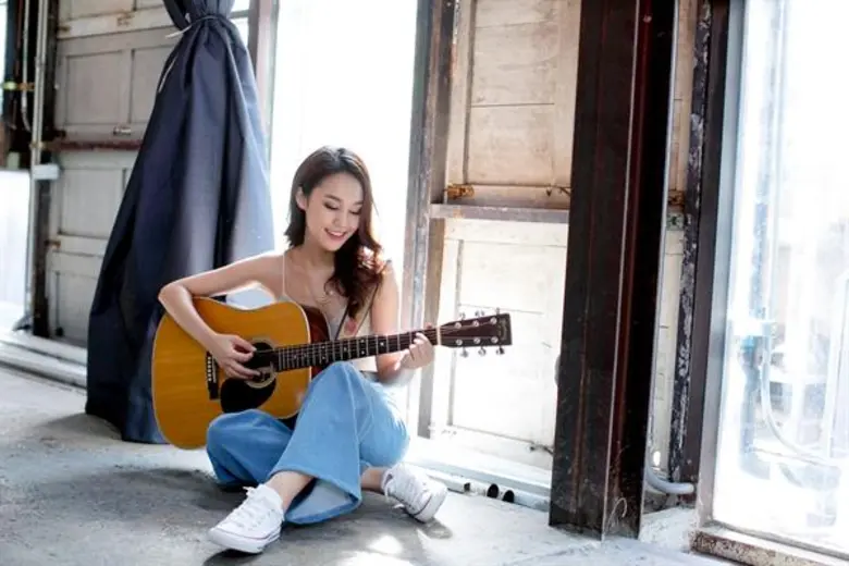 แจ้งเกิดจากการเป็นศิลปินเกิร์ลกรุ๊ปชื่อดั...