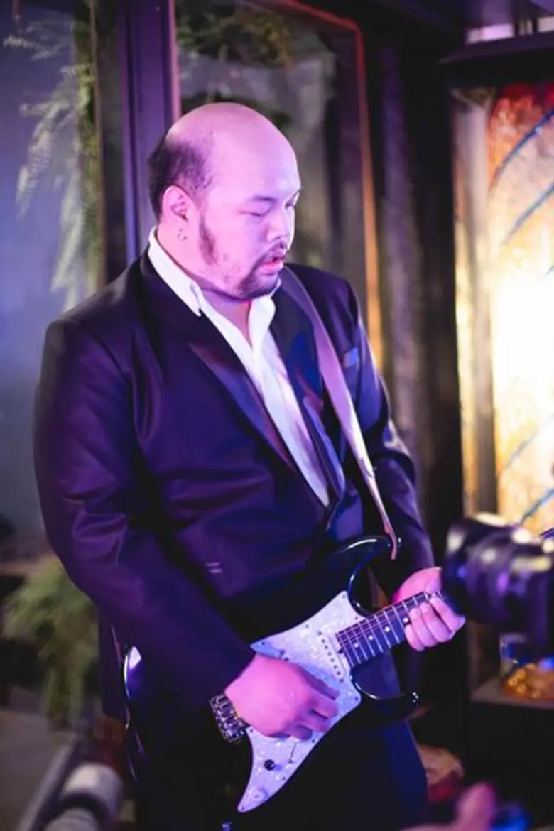 “แค่เคยรัก” ความรู้สึกของคนเข้าใจความรักในวันที่ไม่เหลือใคร จาก “เดอะ ปีศาจแบนด์”